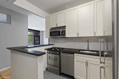Main picture of 120 W 23rd St