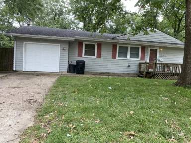 Main picture of 2724 SW Burnett Rd