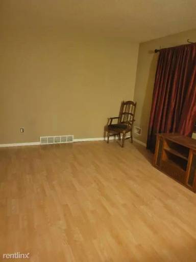 Main picture of 1814 Spruce Dr