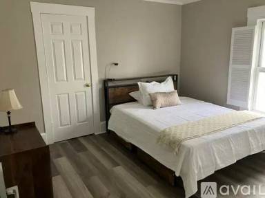 Main picture of 30 Williams St