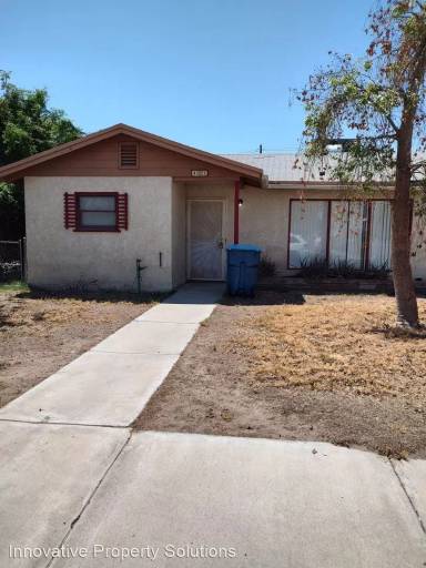 Main picture of 421 Bazoobuth St