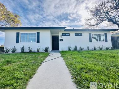Main picture of 4610 Hamilton Ave