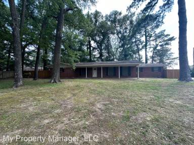 Main picture of 9258 Hillside Ave