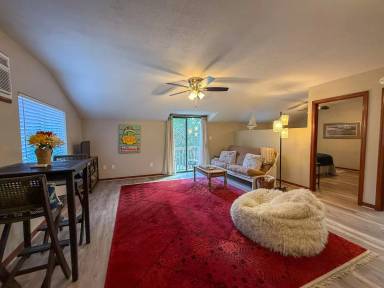 Main picture of 2710 E Gonzalez St