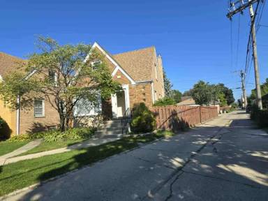 Main picture of 5015 N Monitor Ave