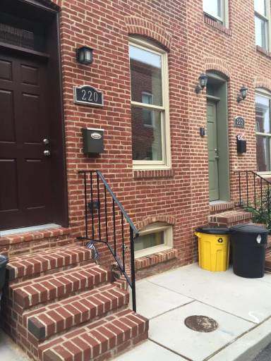 Main picture of 224 N Madeira St