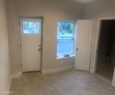 Main picture of 206 W Chew Ave