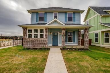 Main picture of 112 Cardinal Dr