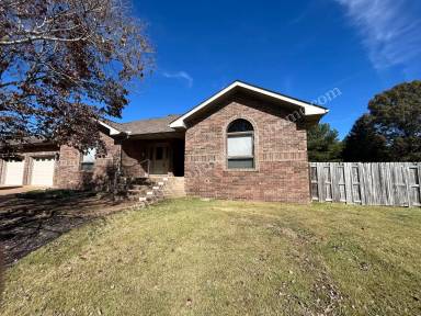 Main picture of 120 Winterview Dr