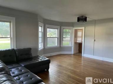 Main picture of 329 Burlington Ave