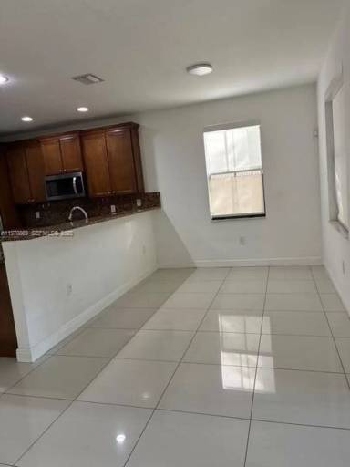 Main picture of 8848 NW 101st Pl