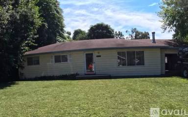 Main picture of 9345 Echo St
