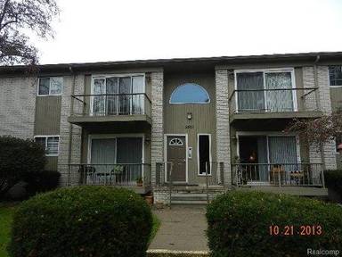 Main picture of Hampton Condominiums