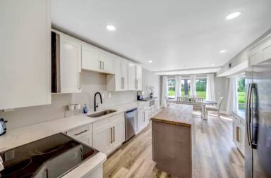 Main picture of 4300 Bay Point Rd