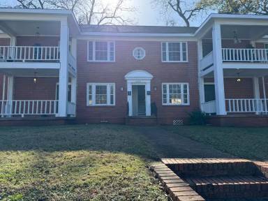 Main picture of 1532 Winona Ave