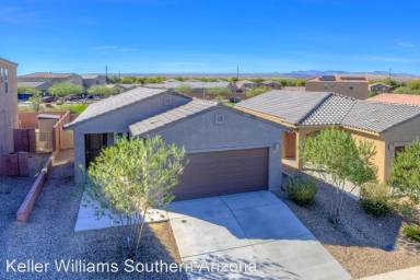 Main picture of 340 S Willow Wick Dr