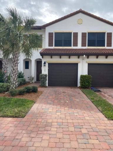 Main picture of 9451 Sardinia Way