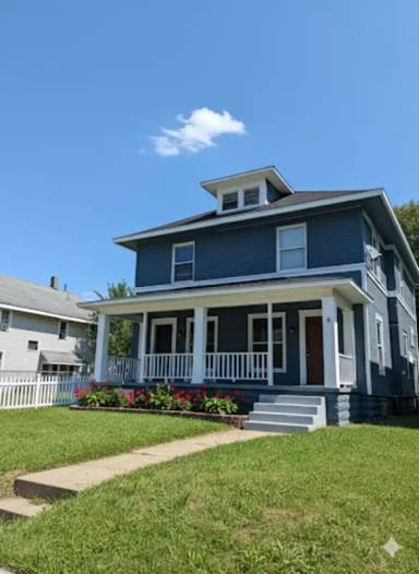 Main picture of 132 Wroe Ave