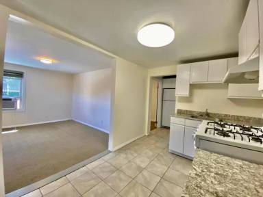 Main picture of 115 Waverly Ave