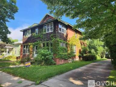 Main picture of 2308 Clark St