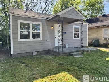 Main picture of 852 Marianna St