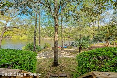 Main picture of 645 Carr Dr