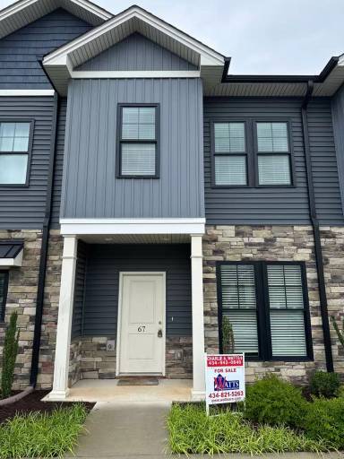 Main picture of 67 Warwick Dr