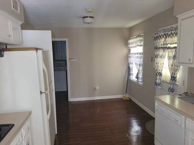 Main picture of 341 Henson Ave