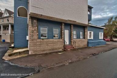 Main picture of 401 S Valley Ave