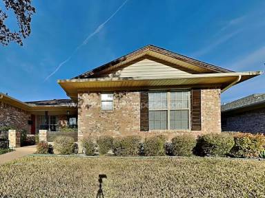 Main picture of 8322 Lullwater Dr