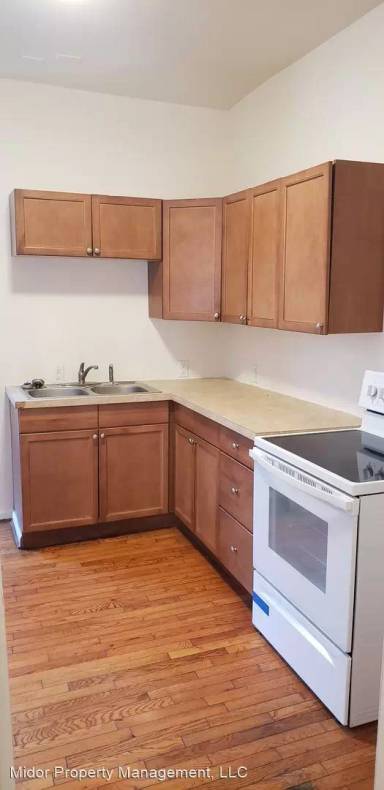 Main picture of 110 S Richland Ave