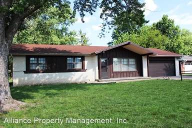Main picture of 405 Warner Park Rd