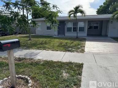 Main picture of 2621 NE 8th Ave