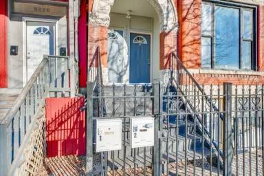 Main picture of 2906 W Adams St