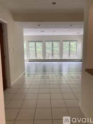 Main picture of 442 Armonk Rd