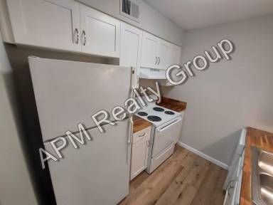 Main picture of 3938 Eureka St
