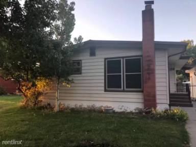 Main picture of 129 S Santa Fe Dr