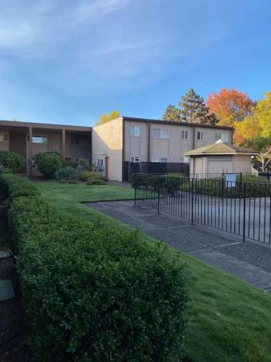 Main picture of 2345 Patterson St