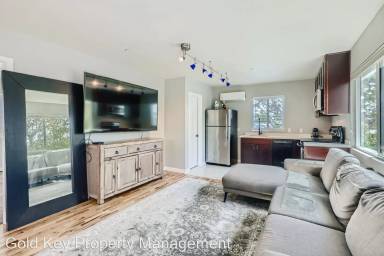Main picture of 3684 Arizona St