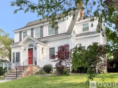 Main picture of 21 Aborn Ave