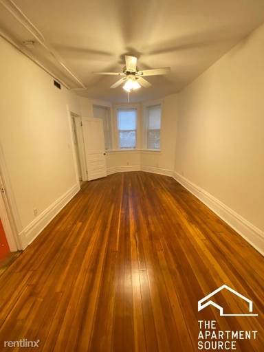 Main picture of 2456 W Moffat St