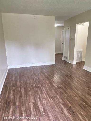 Main picture of 912 SW 33rd St