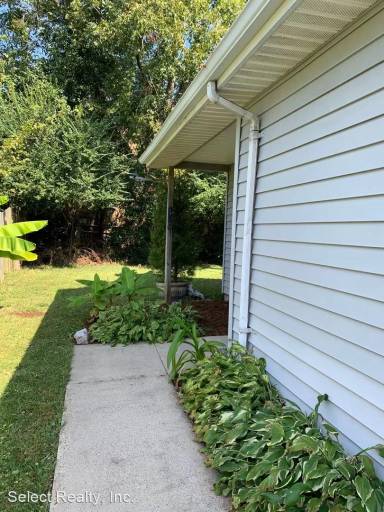 Main picture of 142 Morrison Ave