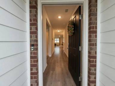 Main picture of 156 Olivia Cir