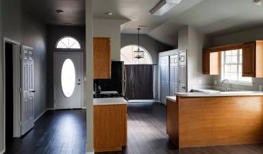Main picture of 1495 N Greenleaf Dr