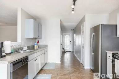 Main picture of 1934 Eshelman Ct