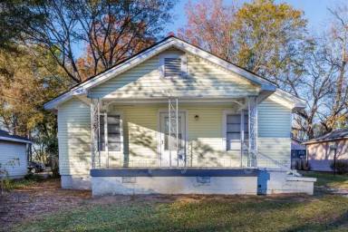 Main picture of 131 Elrie Blvd