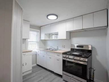 Main picture of 1315 S Carson Ave