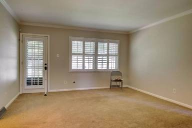 Main picture of 6412 Tomahawk Ln