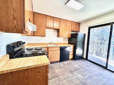 Main picture of 548 Bancroft Ave